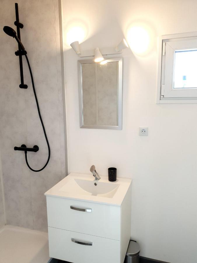 Beau Logement Avec Terrasse, Jacuzzi Et Terrain De Petanque Privatif A 5 Minutes De La Plage Audenge Exterior foto